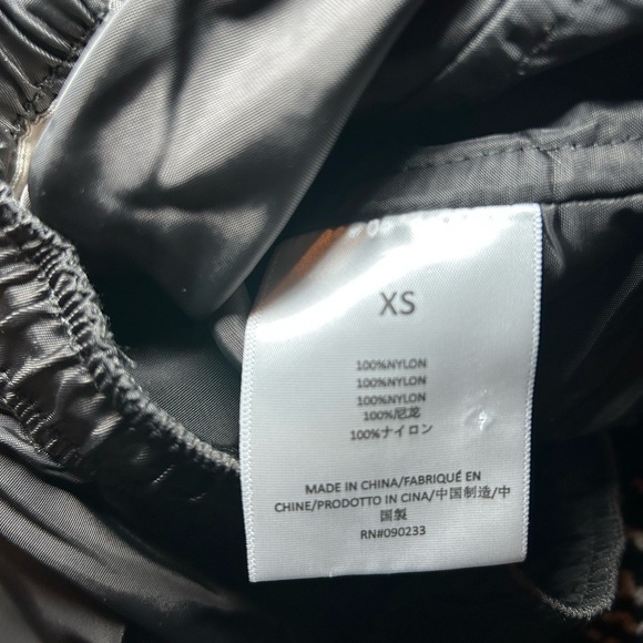 Fear of God Essentials Running Short “Iron” - Picture 11 of 11